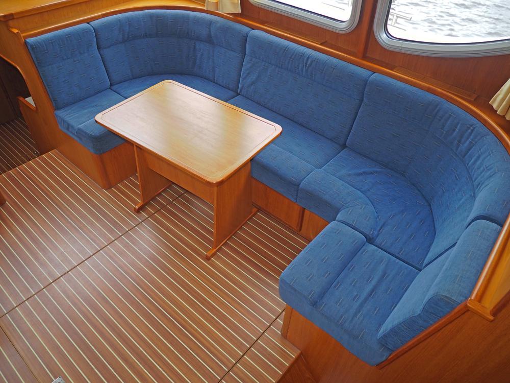 Saloon, Accommodation